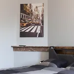 Casa de hóspedes New York à Moderne Avec Salle De Bain Privée Spacieuse, Check In Autonome, 2eme Etage