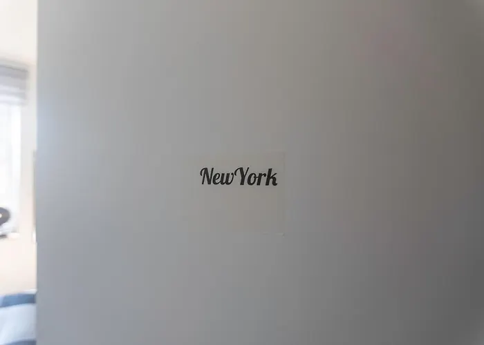 New York A Moderne Avec Salle De Bain Privee Spacieuse, Check In Autonome, 2eme Etage 3* 列日