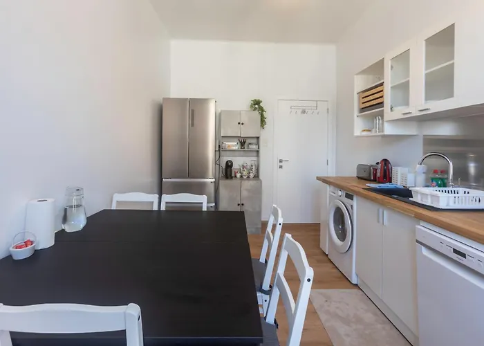 Maison d'hôtes New York à Moderne Avec Salle De Bain Privée Spacieuse, Check In Autonome, 2eme Etage